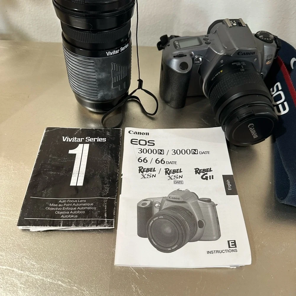 Vintage,Canon EOS Rebel GII 35mm SLR Camera in Silver
